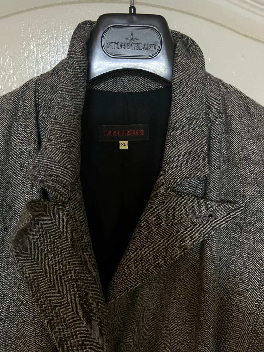 투빌더스하우스 더블 코트 XL 폴하든 워드로브41 가먼츠오브리프로덕션 상품이미지3