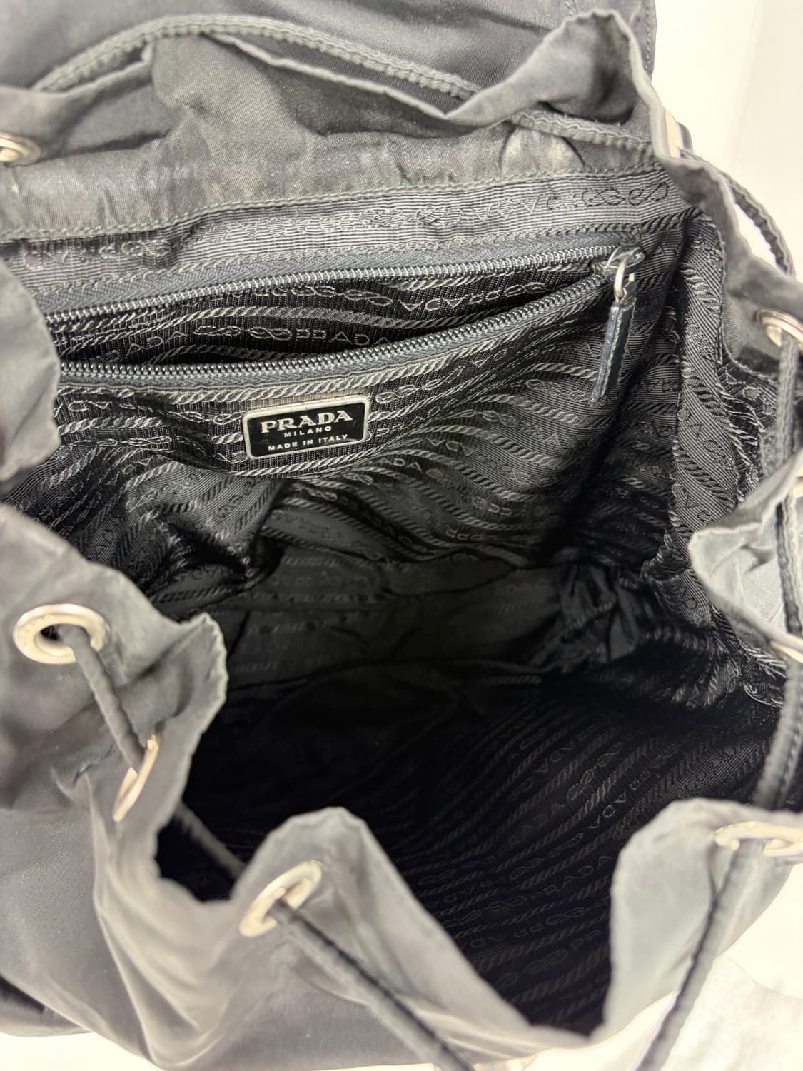 프라다 나일론 투포켓 미듐 백팩 상품이미지8