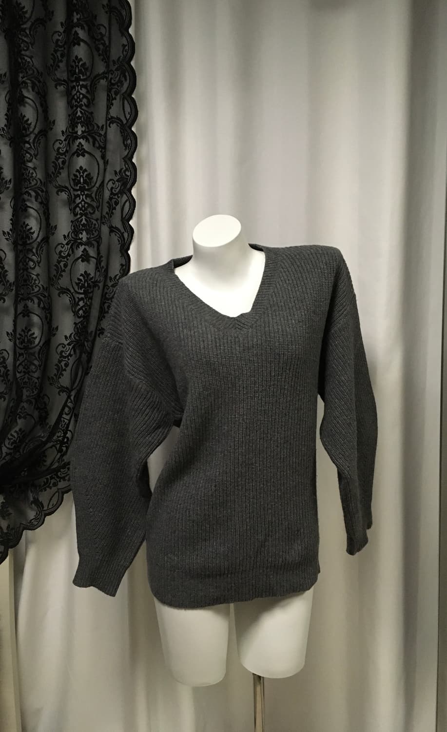 Vintage 오버핏 브이넥 니트 그레이 상품이미지3