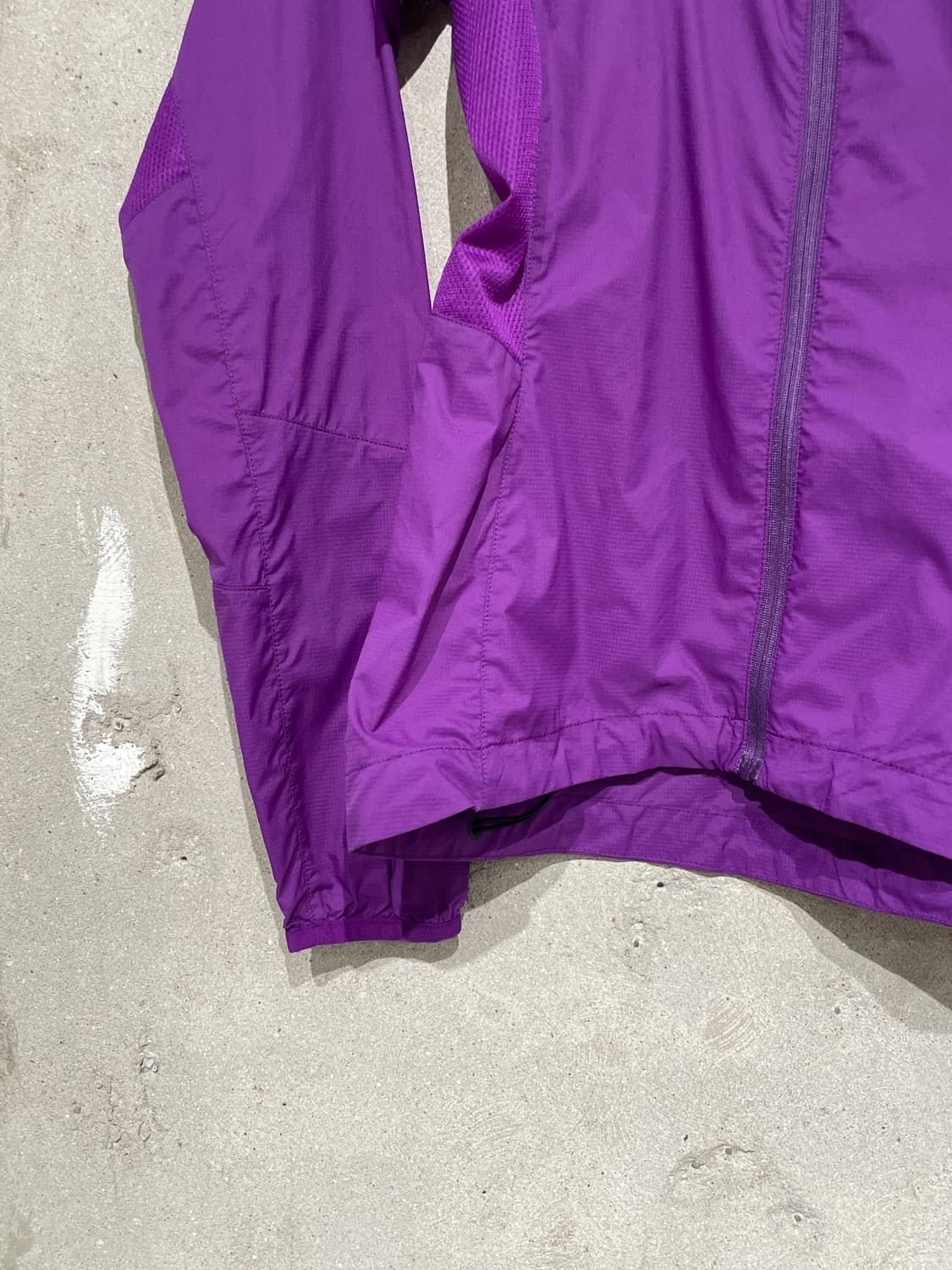 아크테릭스 퍼플 패커블 나일론 윈드 브레이커 상품이미지4