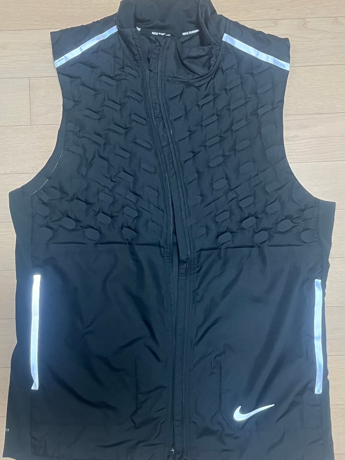 나이키 에어로로프트 조끼M,L 상품이미지1