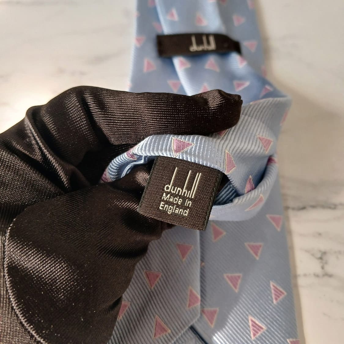 던힐 실크 스카이블루 삼각 패턴 넥타이 9cm B등급 E873
 상품이미지4