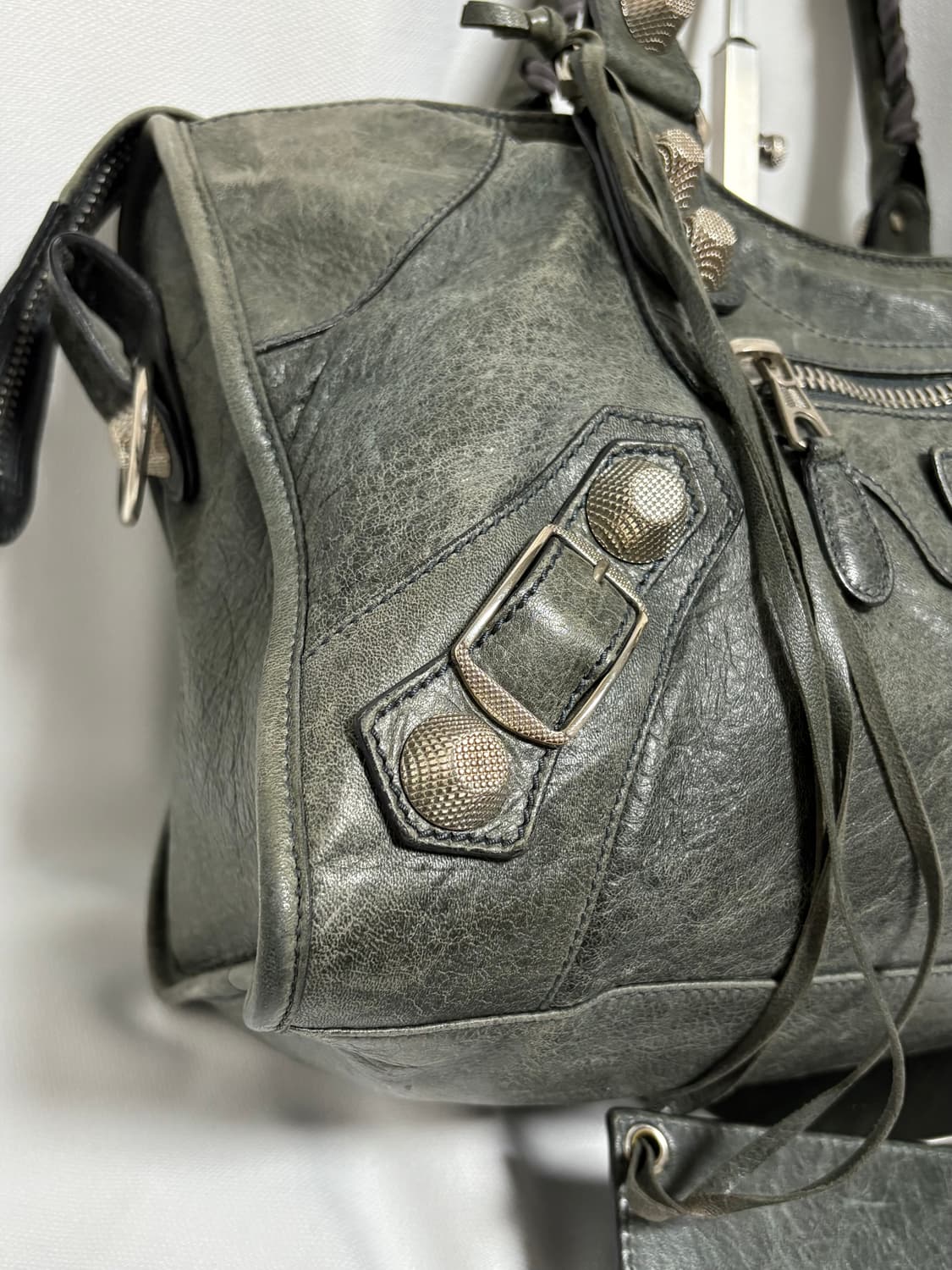 발렌시아가 자이언트 파트타임 모터백 그레이 상품이미지2