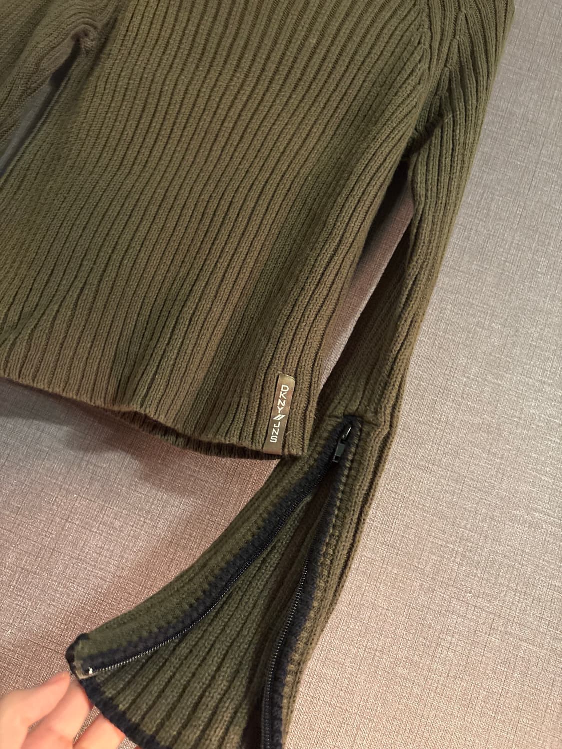 DKNY 카키 골지 니트 상품이미지3