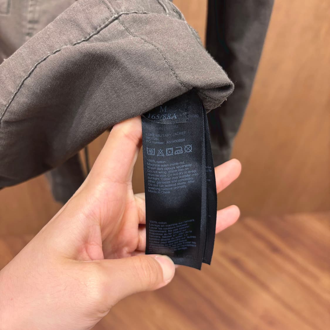 올세인츠 밀리터리 자켓 어깨 견장 지퍼 포켓 드로우 스트링 디테일 카키 상품이미지9