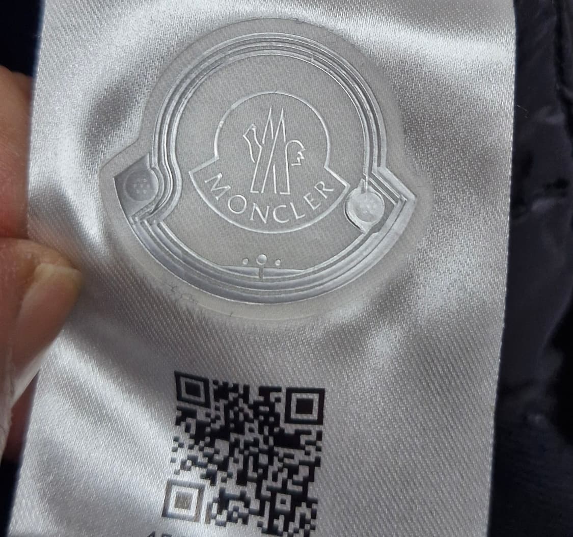 몽클레어 경량패딩 3사이즈 100 상품이미지9