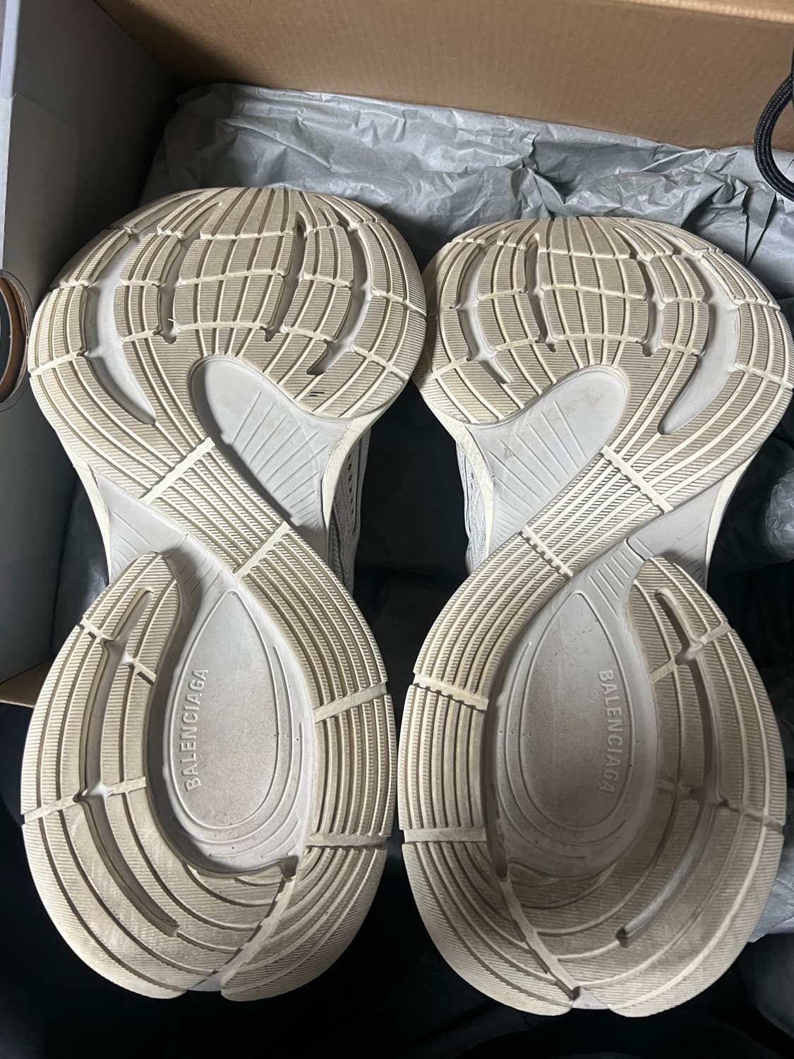 (43) 정가144 발렌시아가 서킷 베이지 국내매장판 상품이미지5