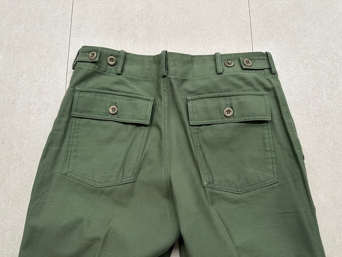 [2] 더패브릭 백사틴 퍼티그팬츠 올리브 그린 상품이미지9