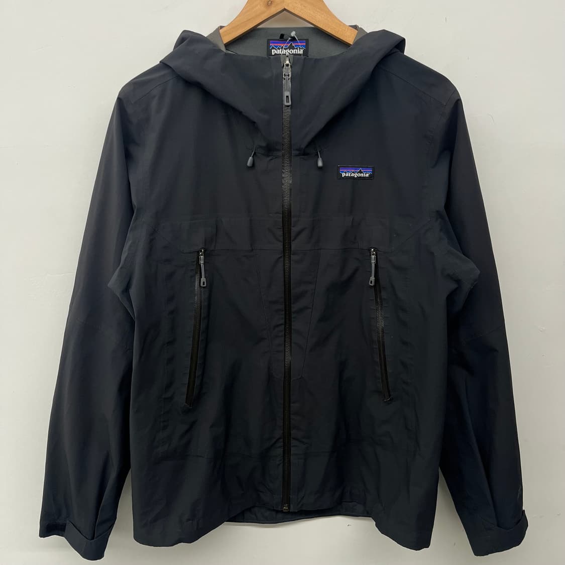 파타고니아 블랙 후드 바람막이 자켓 남S 상품이미지2