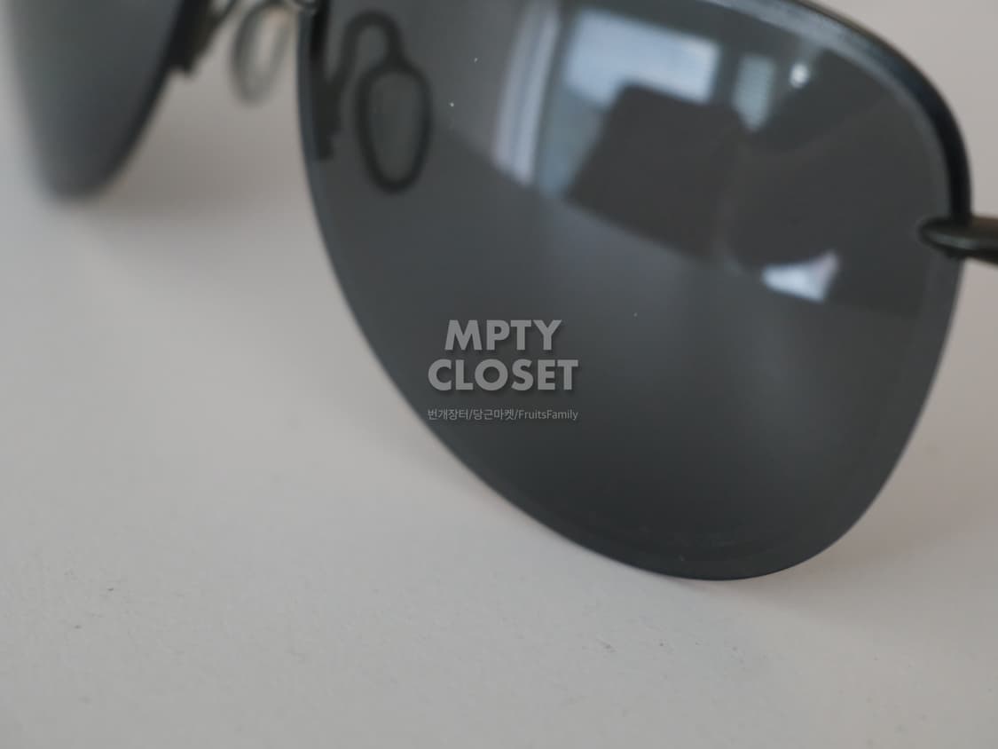 오클리 테일핀 Carbon / 그레이 편광 보잉선글라스 상품이미지3