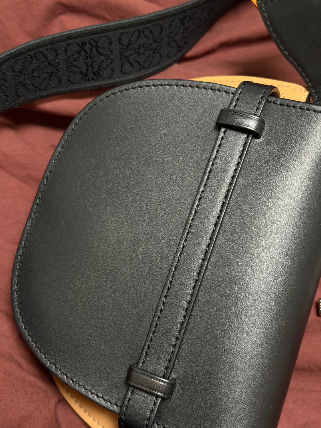 로에베 미니 게이 트 듀얼 숄더 크로스백 상품이미지4