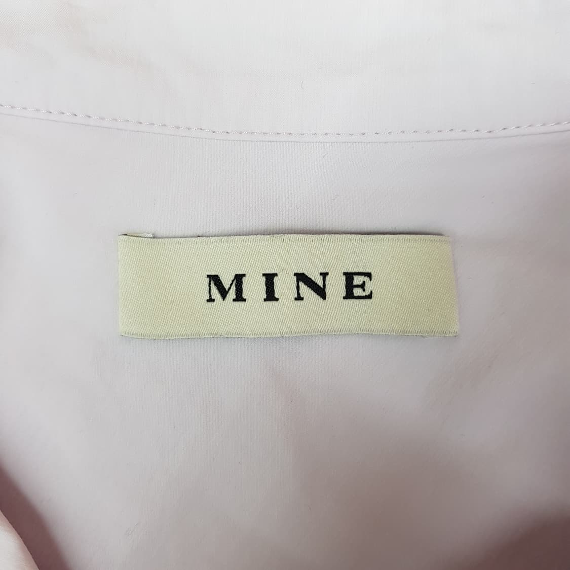 한섬 마인 2022 오픈카라 반팔 블라우스 82-94-160사이즈 상품이미지5