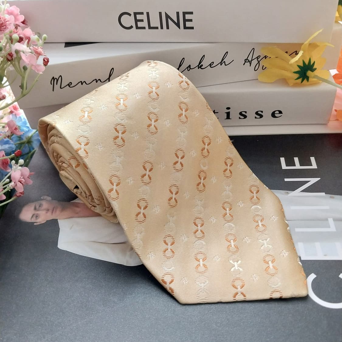 셀린느 실크 옐로우 트리오페 넥타이 9.4cm A+등급 K1420
 상품이미지2