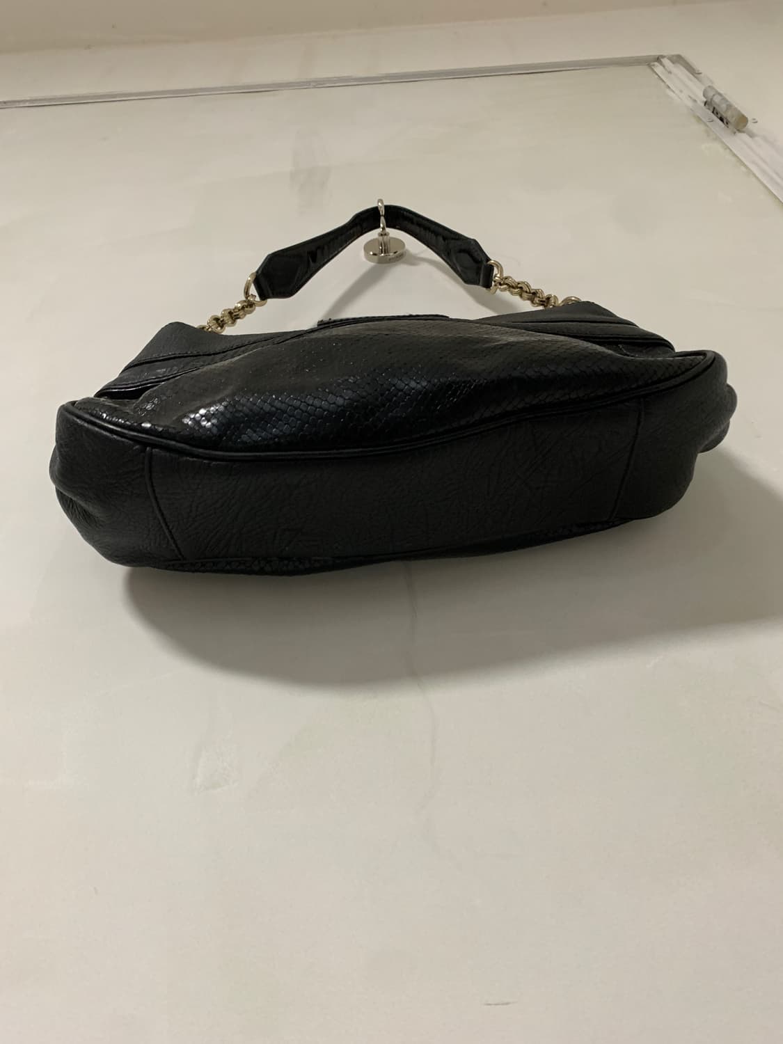 닥스 검정 가죽 숄더백 상품이미지8