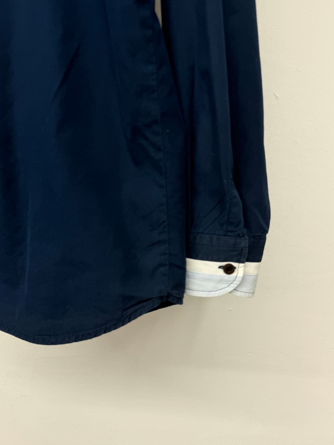 모스키노 엠브로이드 셔츠 상품이미지5