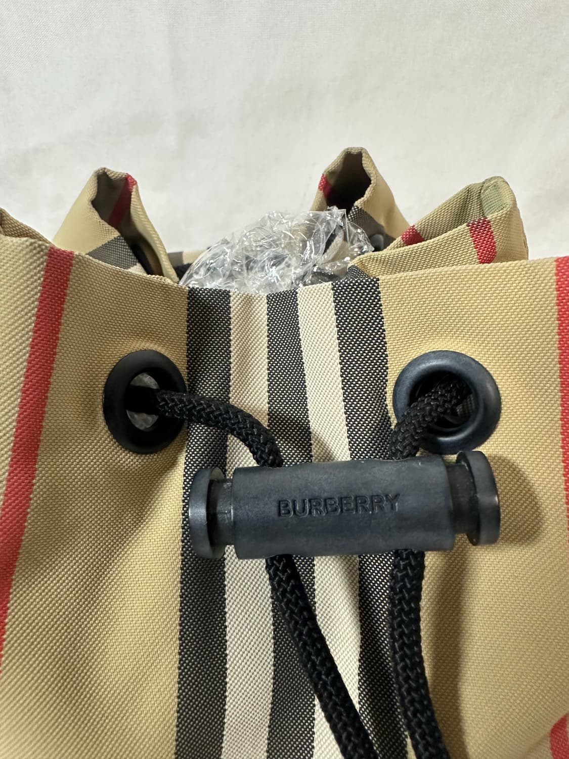 버버리 레터링 드로우스트링 포이백 (OS) 상품이미지2