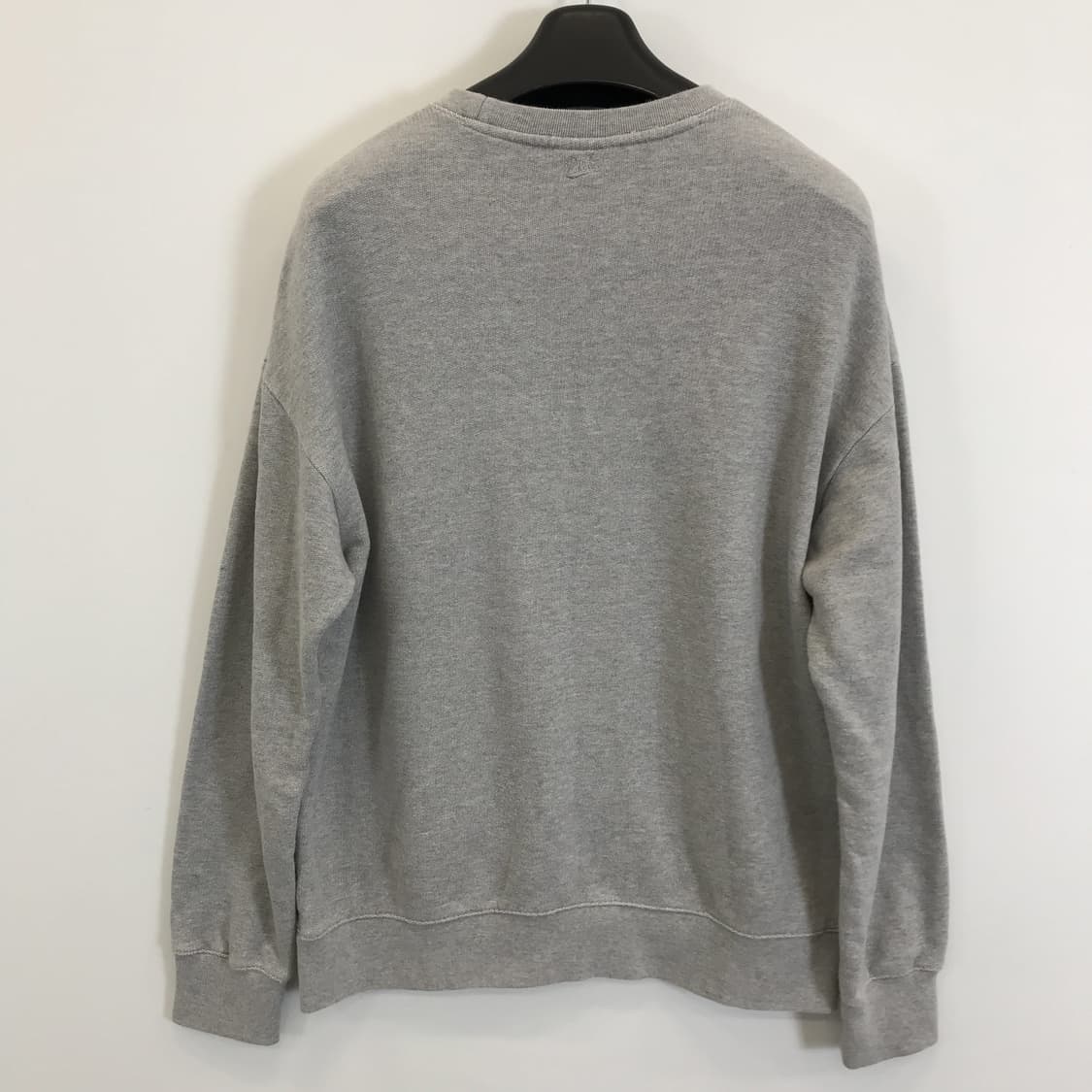 헤지스 PHIZ 부클 자수 맨투맨 [M] 상품이미지4