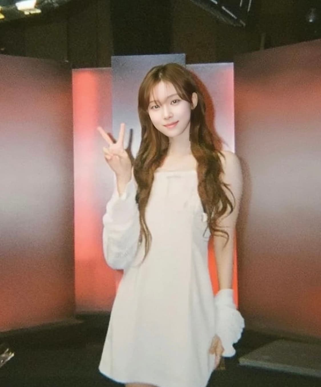 오드원아웃 블루밍테일 리본 벨벳 스트링 레이스 원피스 베이지 상품이미지3