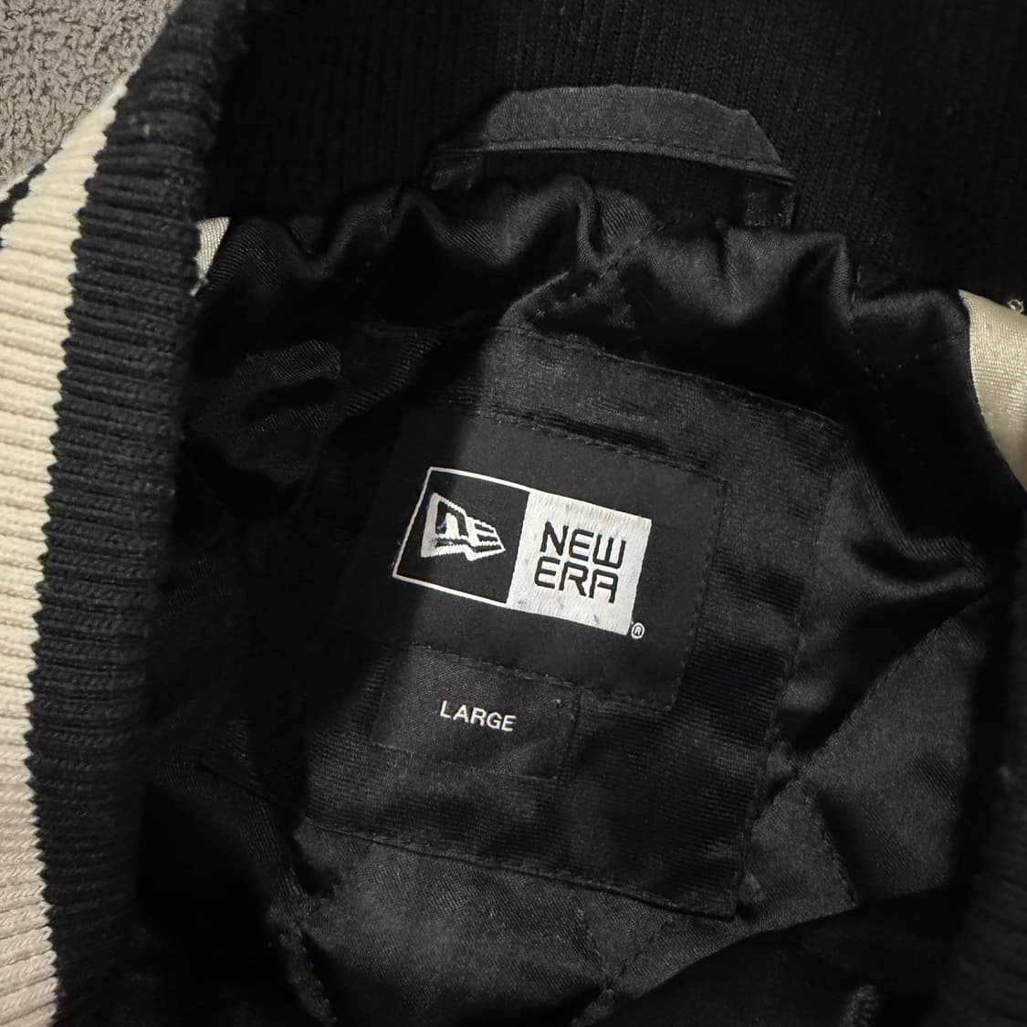 [정품/L] 뉴에라X하이브리드 빈티지 잉크 자수 스카쟌 자켓 상품이미지5