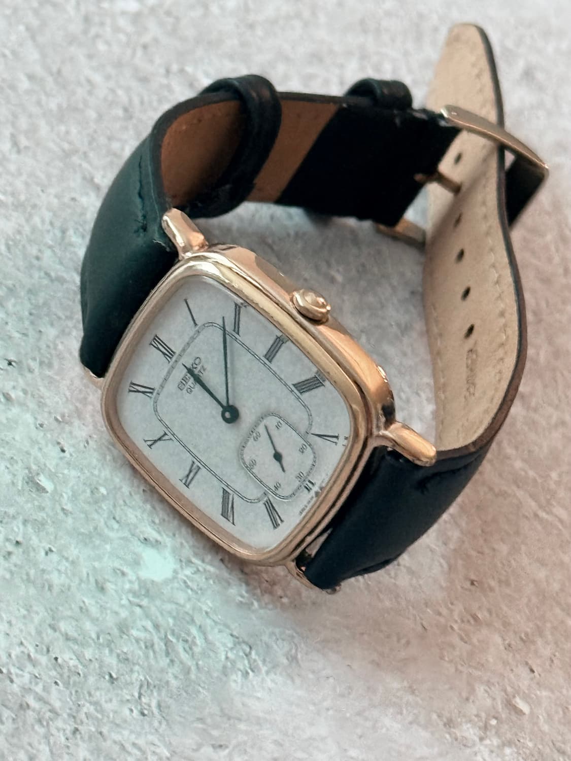Seiko 세이코 쿼츠 스몰세컨드 로만 인덱스 탱크 상품이미지4