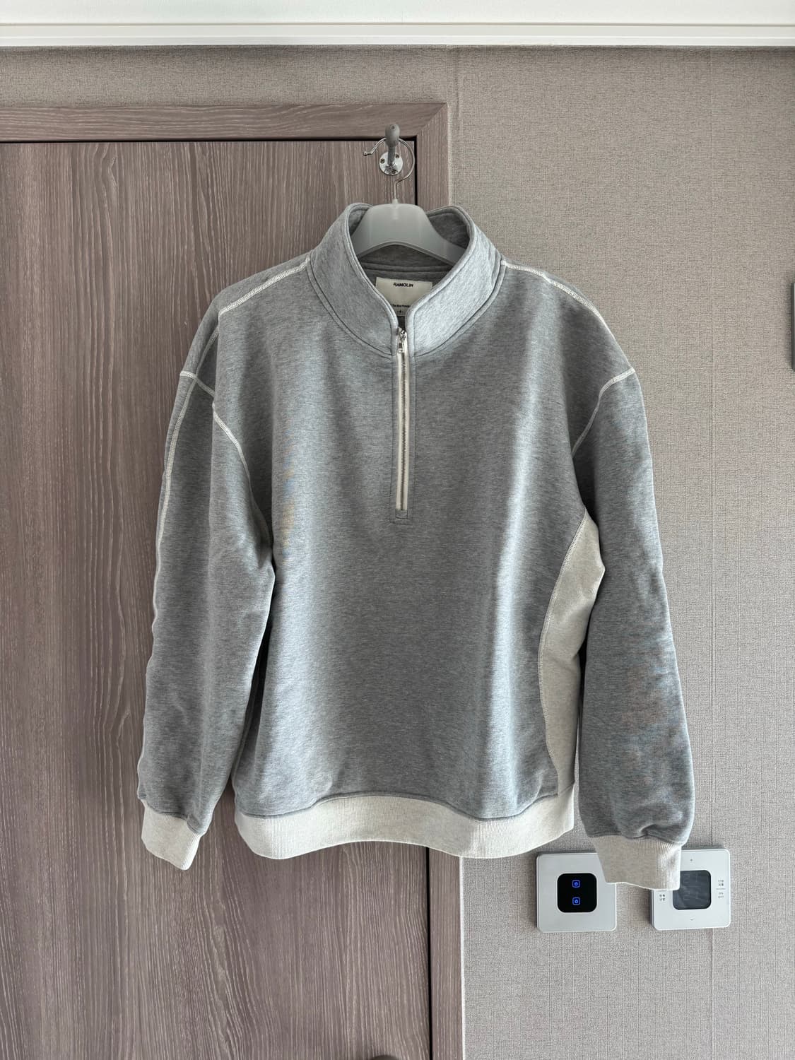 [RAMORIN]라모랭 하프집업 스웻셔츠_멜란지 그레이 투톤(XL) 상품이미지1