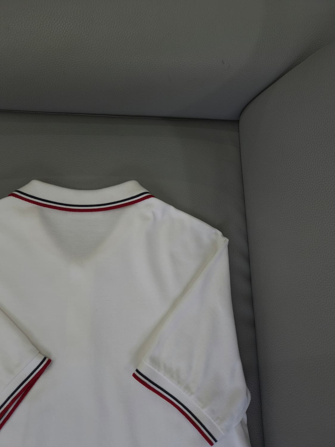 105 / 프라다 레드탭 폴로 반팔 상품이미지5