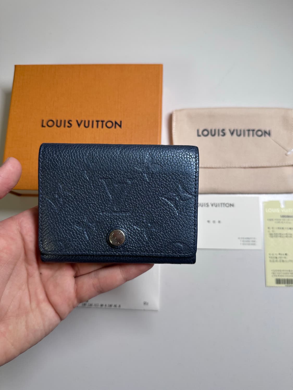 루이비통 앙프렝뜨 반지갑 상품이미지2