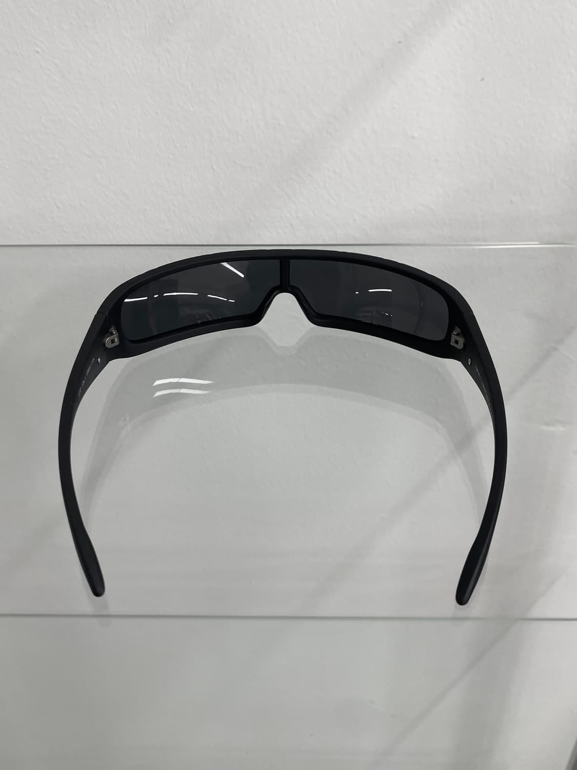 엠포리오 아르마니 퓨츄라 슬림 바이저 상품이미지7