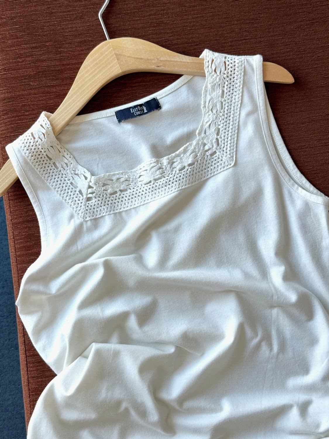 Design panel rayon sleeveless top 상품이미지1