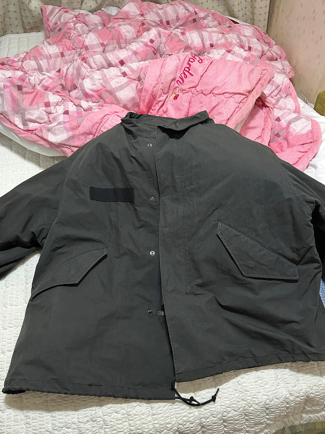 프릭스스토어 피쉬테일 파카 L팝니다 상품이미지1