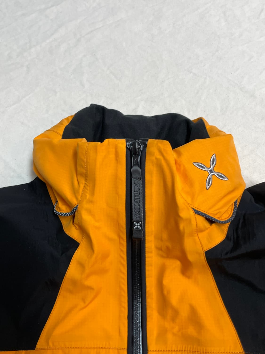 몬츄라 아웃도어 자켓  상품이미지5