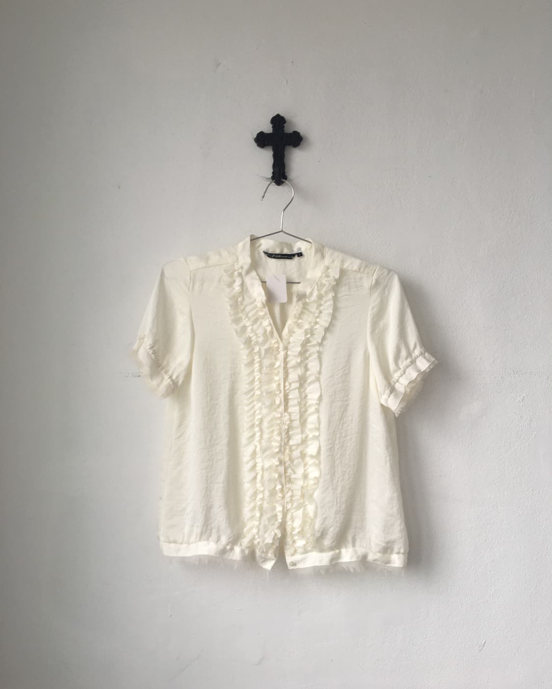 Frill point glossy shirt 상품이미지2