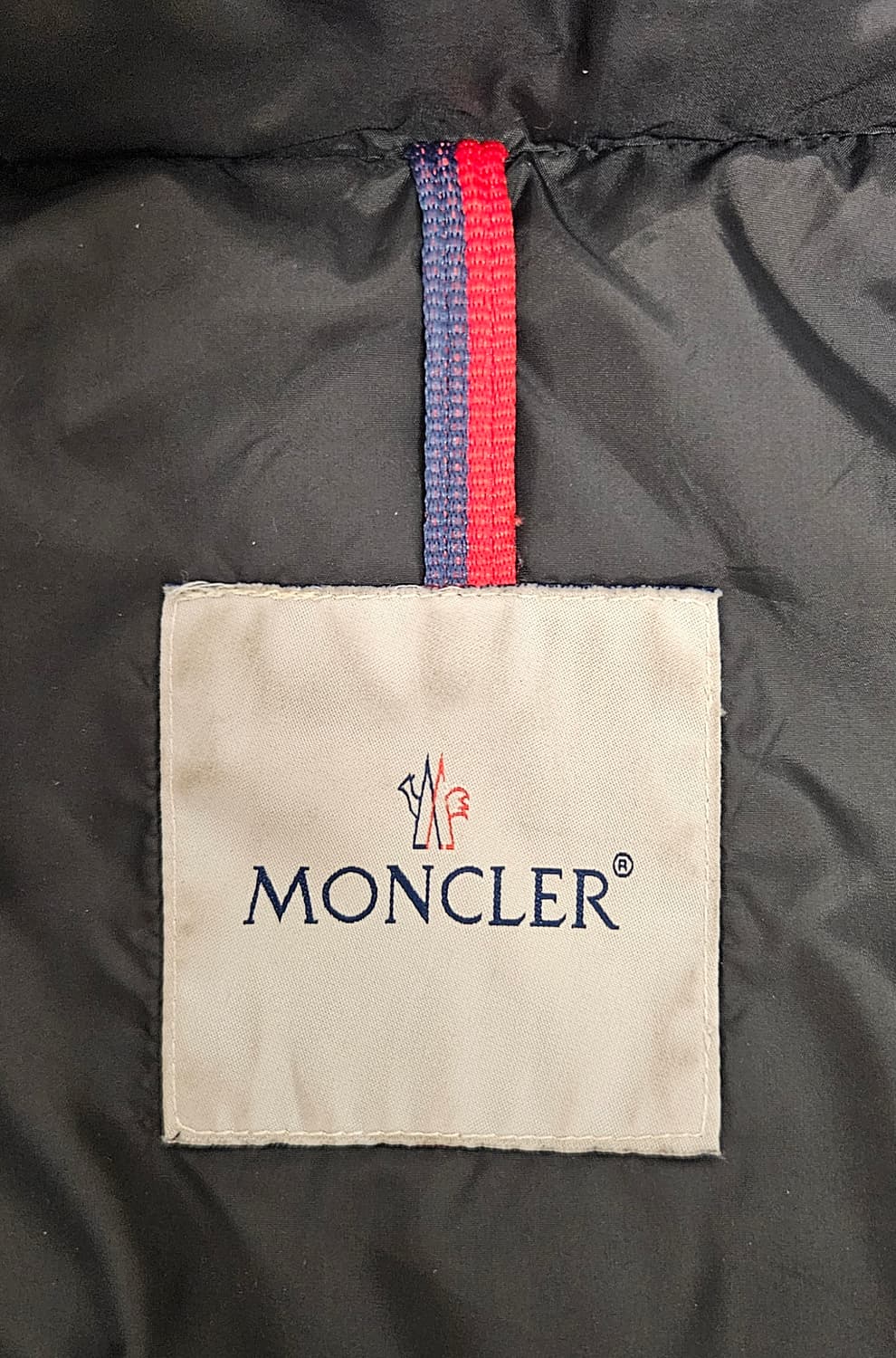 (정품)몽클레어 클루니 블랙 2사이즈(95~100) 상태 최상급 상품이미지7