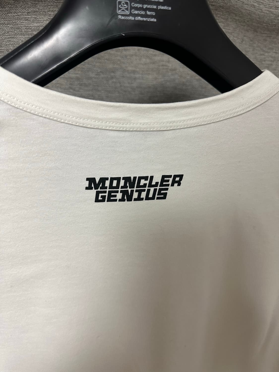 몽클레어 빅로고 프린팅 반팔 화이트 (XL) 상품이미지4