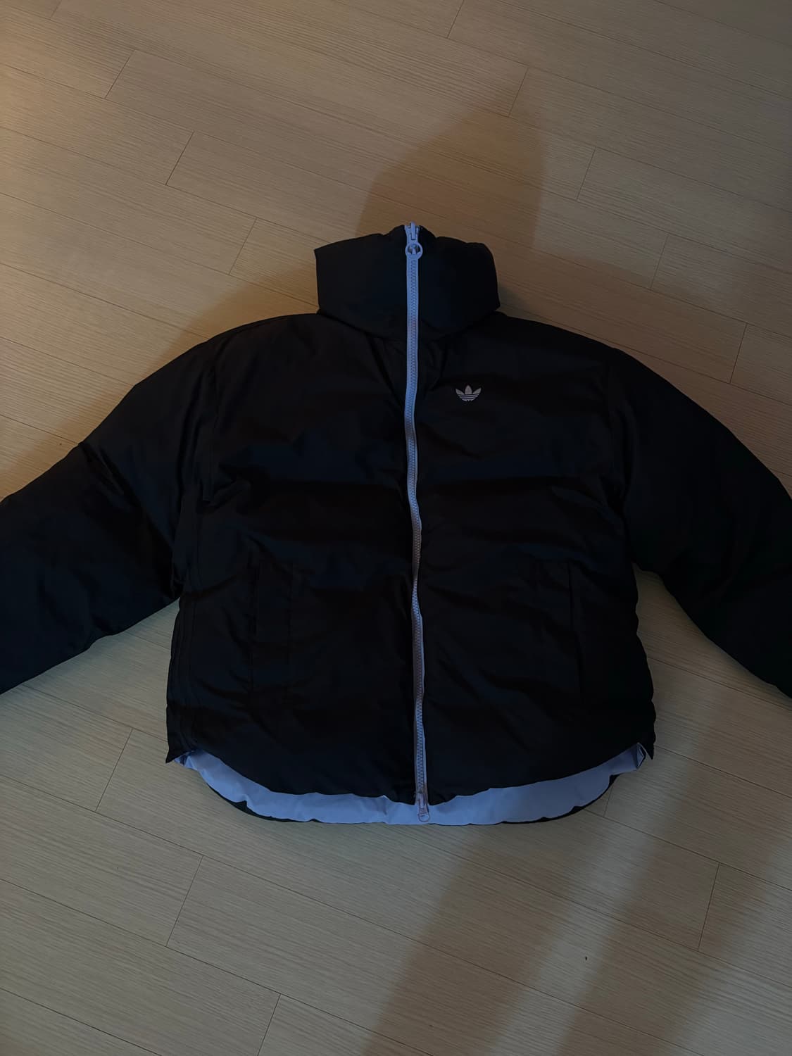 아디다스 오리지널스 리버시블 다운 패딩 상품이미지2