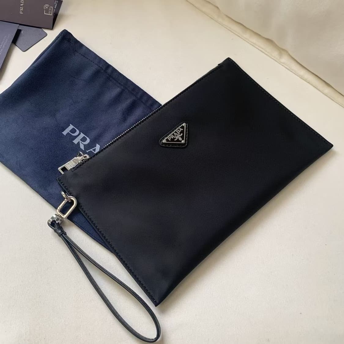프라다뷰티 핸들 파우치 클러치 블랙 상품이미지1