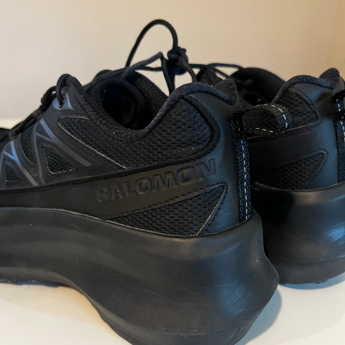 살로몬 x 꼼데 가르송 XT-6 익스팬스 플랫폼 블랙 상품이미지4