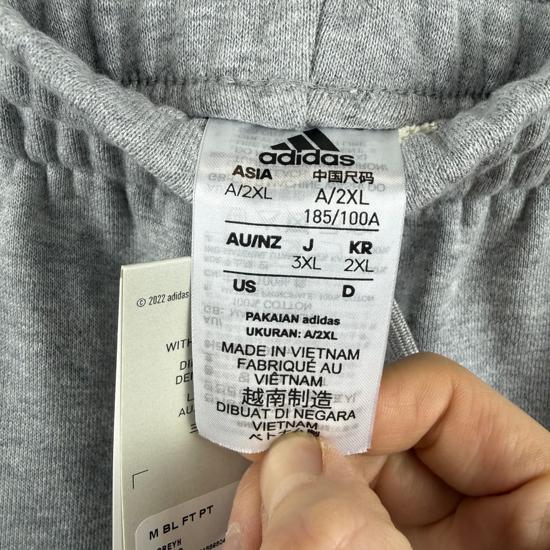 (새상품)(2XL) 아디다스 에센셜 테이퍼드 커프 팬츠 그레이 상품이미지4