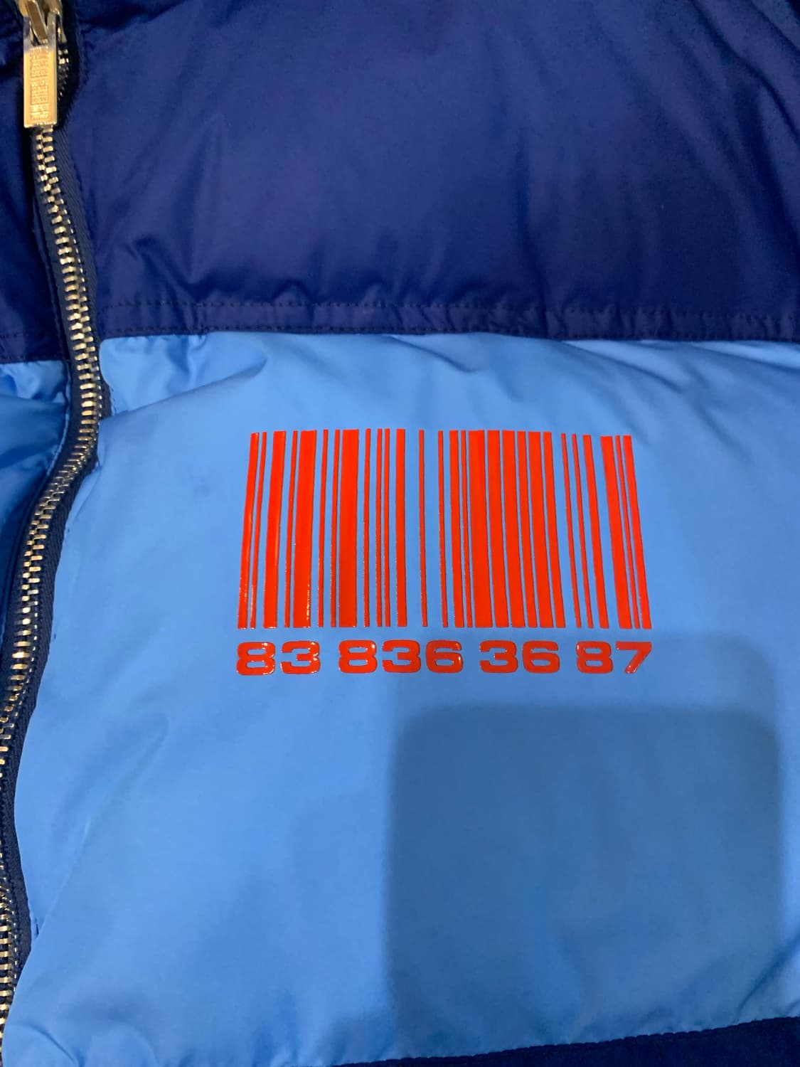 베트멍(VTMNTS) 바코드 다운 자켓 상품이미지2