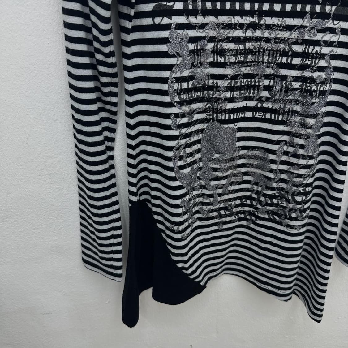 Stripe skull unbalanced long sleeve 상품이미지5