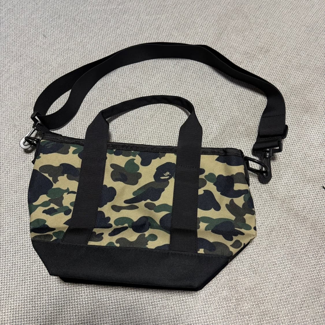 베이프 카모플라쥬 숄더 토트백 상품이미지3