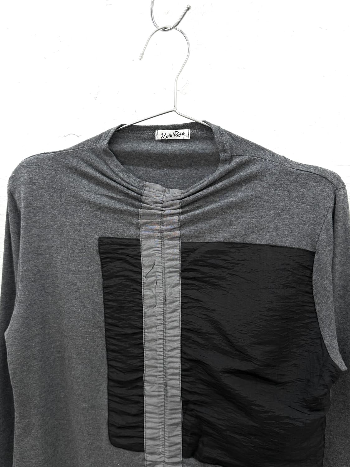 rote rona 새틴 패널 셔링 롱슬리브 상품이미지2