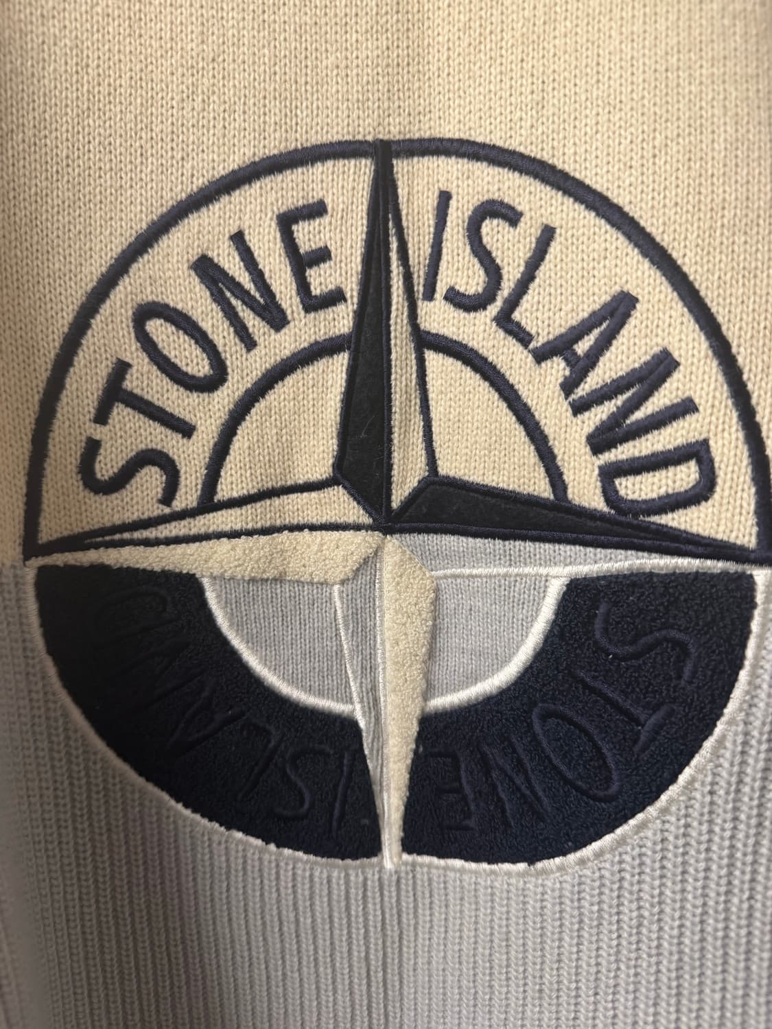 스톤아일랜드 나침반로고 단가라니트 블루화이트 상품이미지3