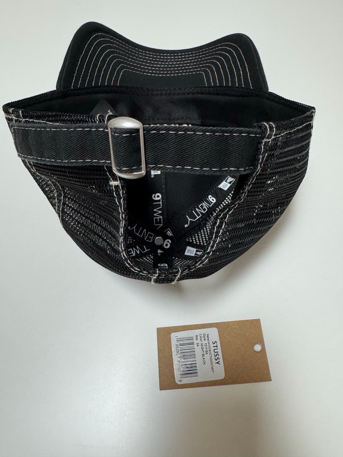 스투시 뉴에라 블랙 트러커 볼캡 모자 판매합니다! 상품이미지7