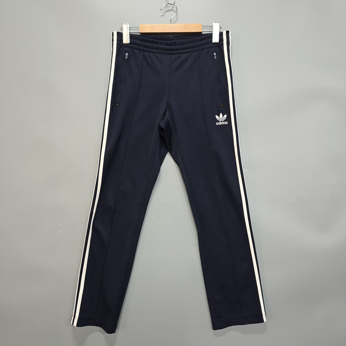 아디다스(adidas) 유로파 트랙팬츠 네이비 95 상품이미지1