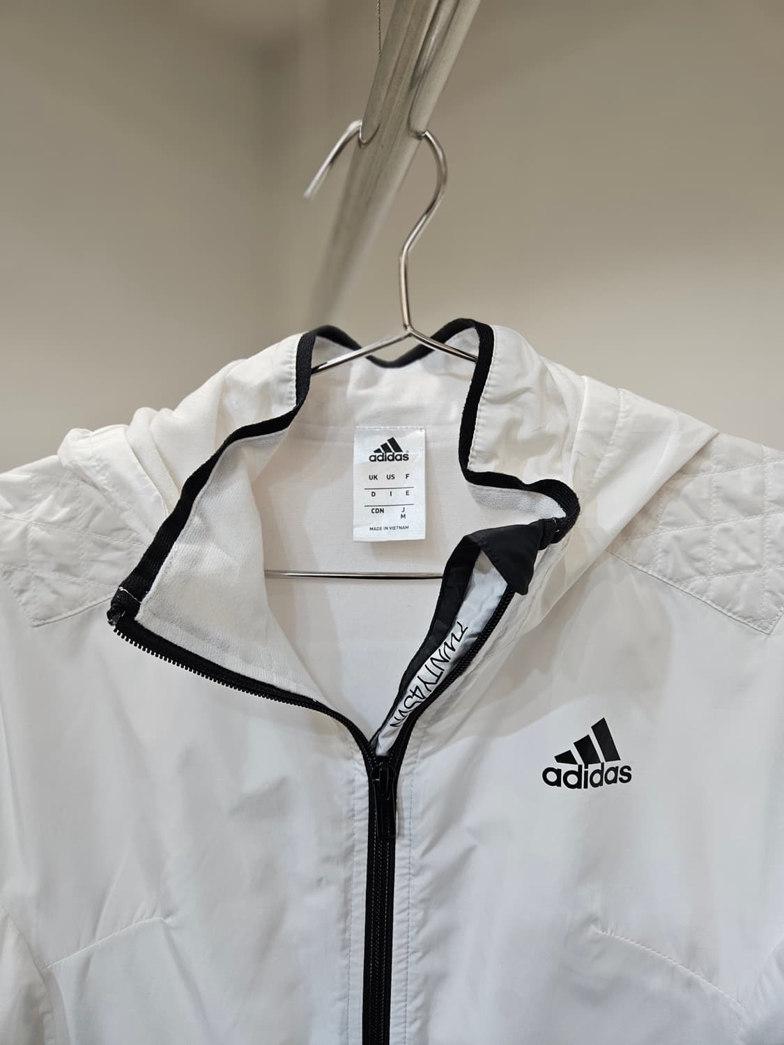 아디다스 TWENTY 4SVN 윈드브레이커 자켓 상품이미지3