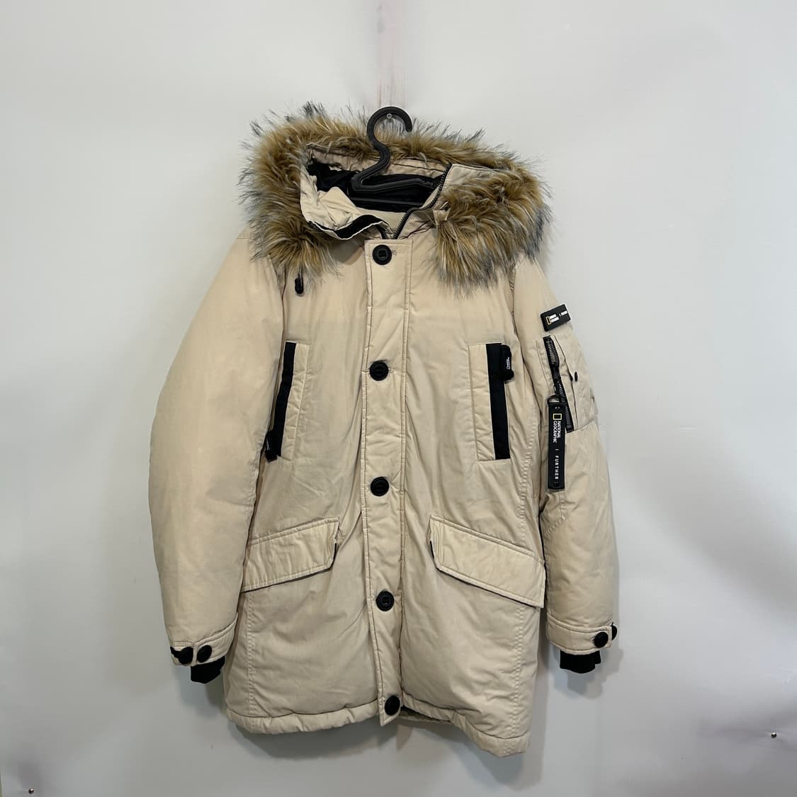 내셔널지오그래픽 남성 덕다운 패딩 100 상품이미지1