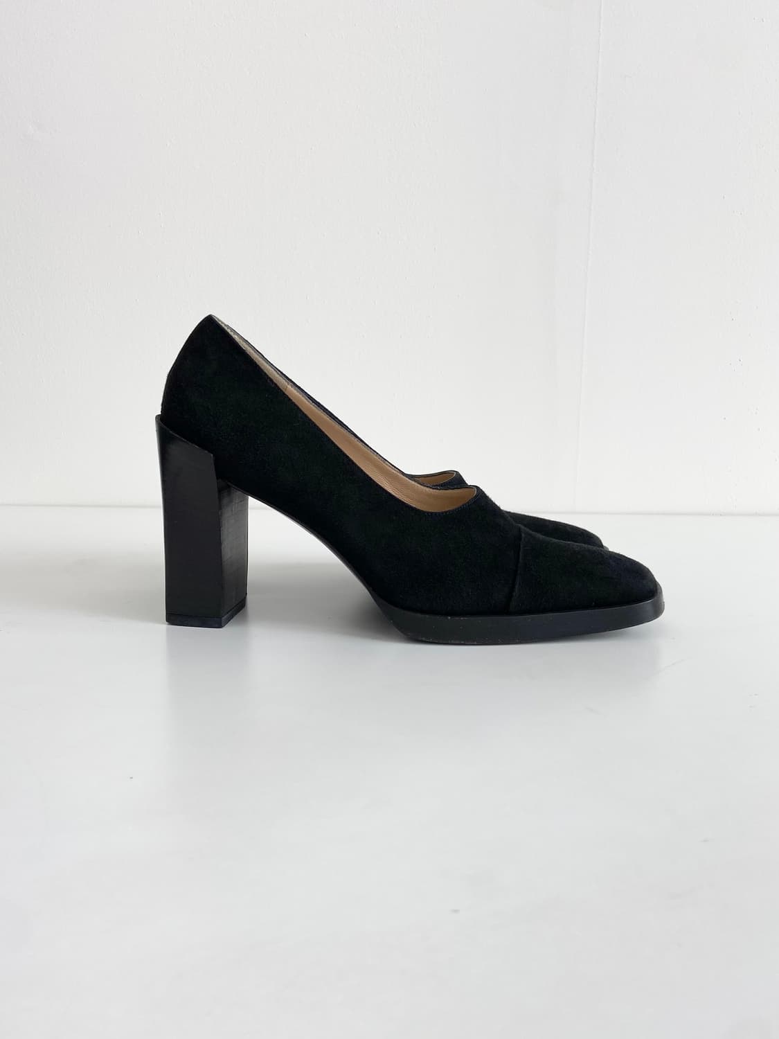 구찌 스퀘어토 스웨이드 펌프스  상품이미지2