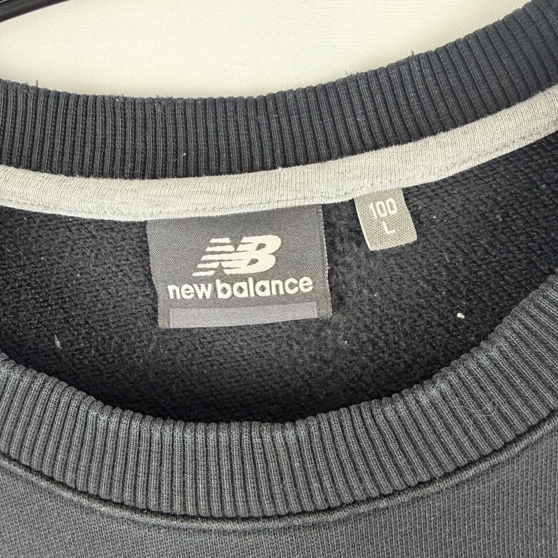 (L) 뉴발란스 빅로고 맨투맨 블랙 상품이미지4
