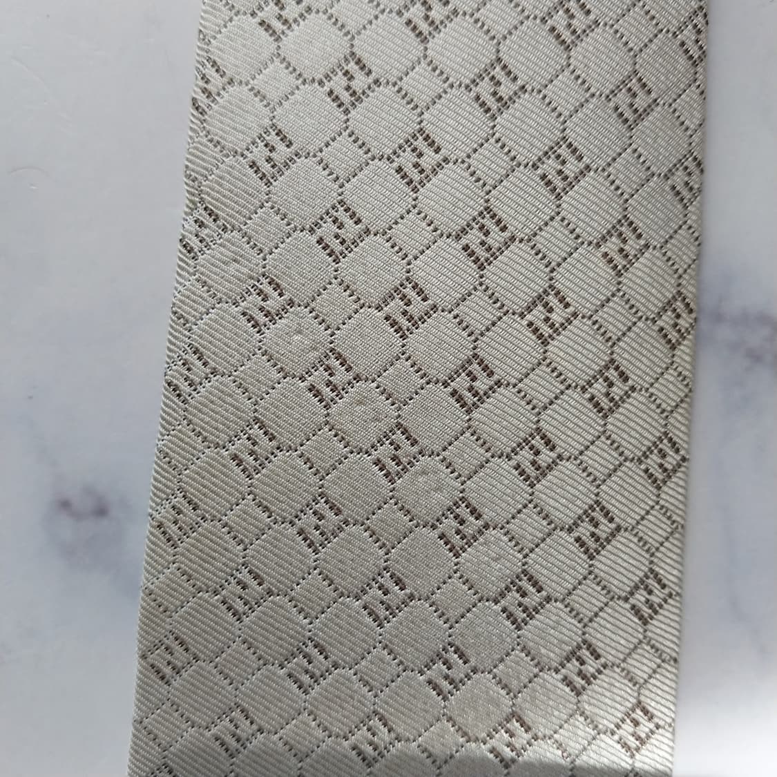 펜디 실크 아이보리 주카 패턴 넥타이 9.1cm A등급 K2347 상품이미지9